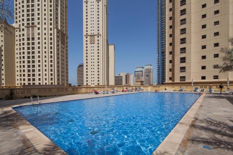 Luxury Casa - Royal Sea View Apartment Jbr Beach 2Br ドバイ エクステリア 写真